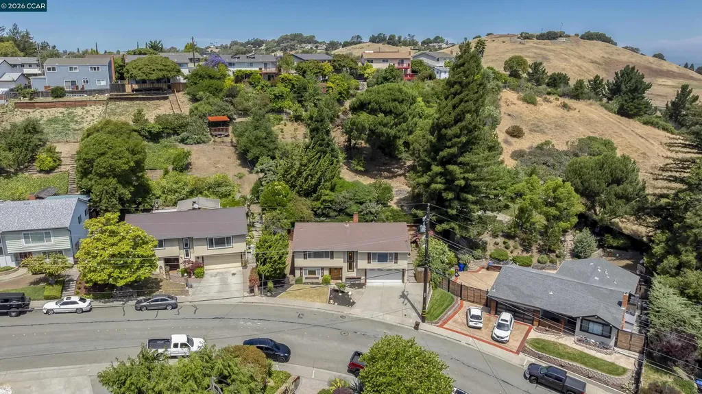 2081 Hoke Drive Pinole CA 94564