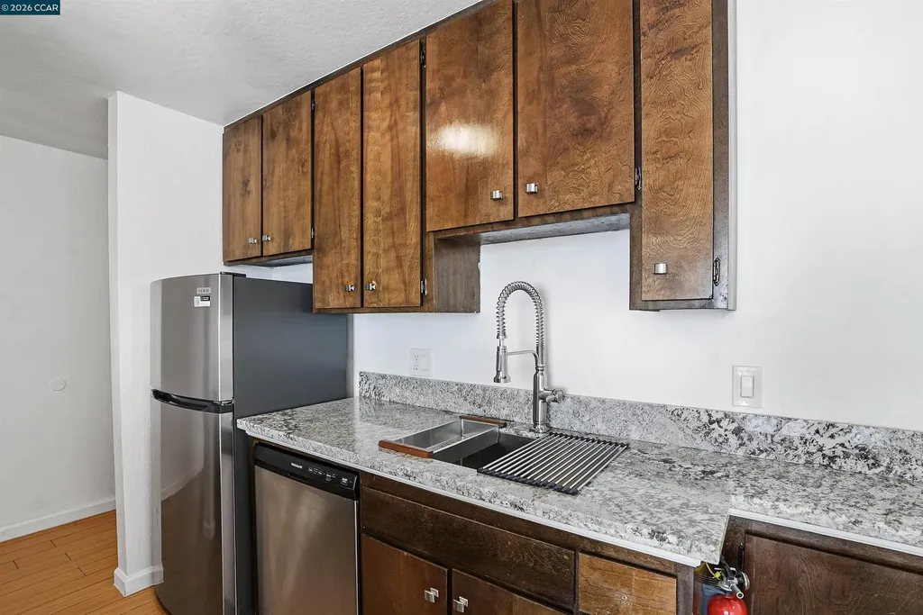 250 Whitmore Street Oakland CA 94611