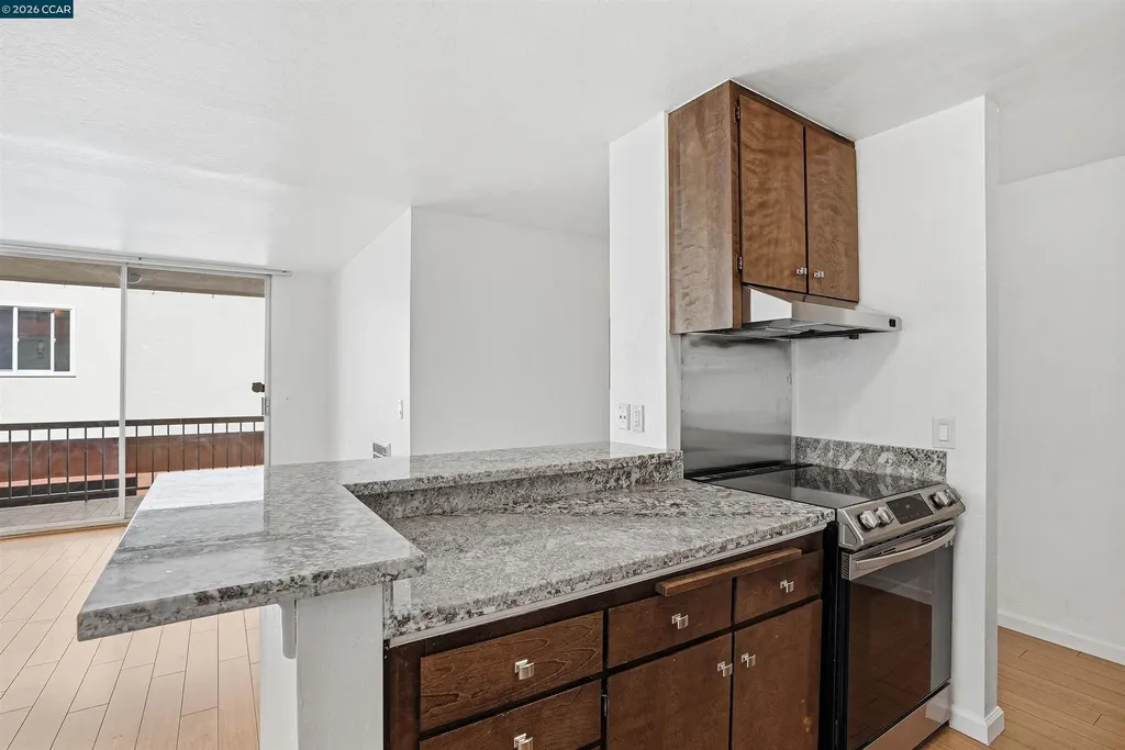 250 Whitmore Street Oakland CA 94611