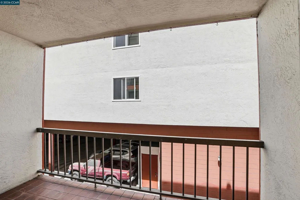 250 Whitmore Street Oakland CA 94611