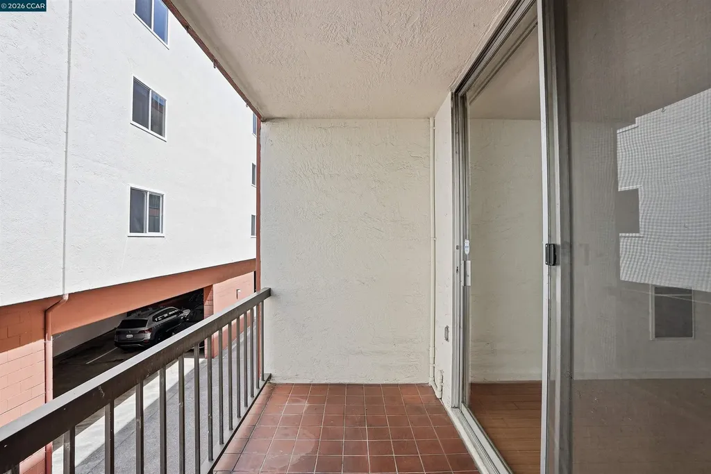 250 Whitmore Street Oakland CA 94611