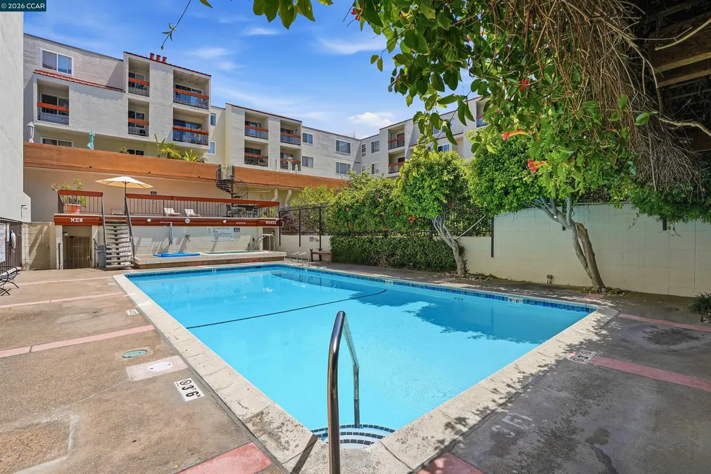 250 Whitmore Street Oakland CA 94611