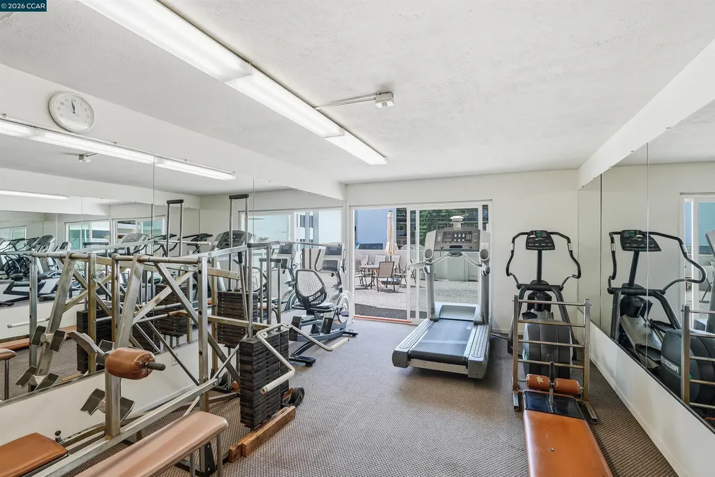 250 Whitmore Street Oakland CA 94611