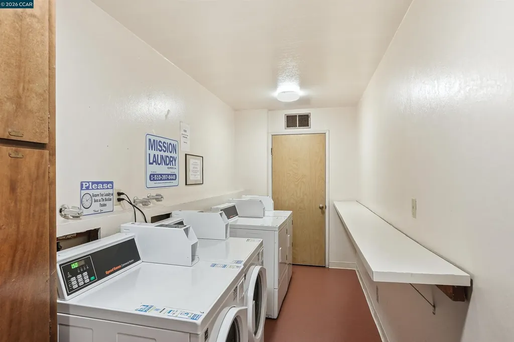 250 Whitmore Street Oakland CA 94611