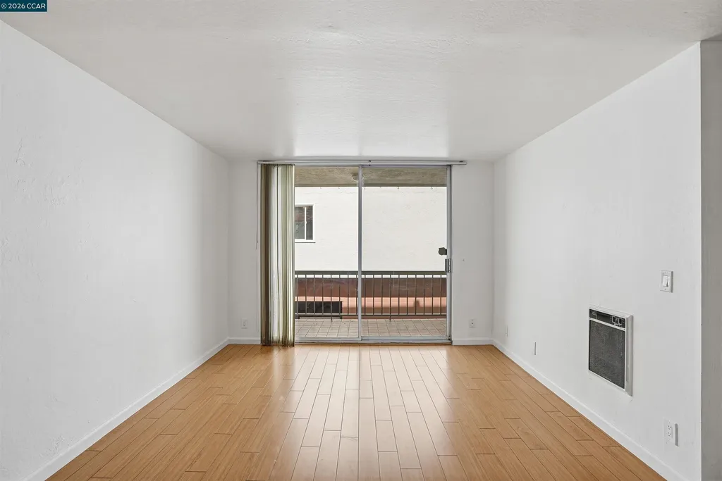 250 Whitmore Street Oakland CA 94611
