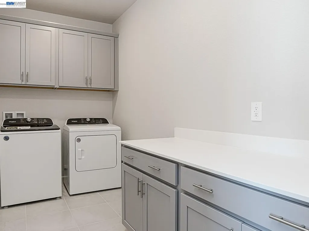 609 Channel Circle Oakley CA 94561