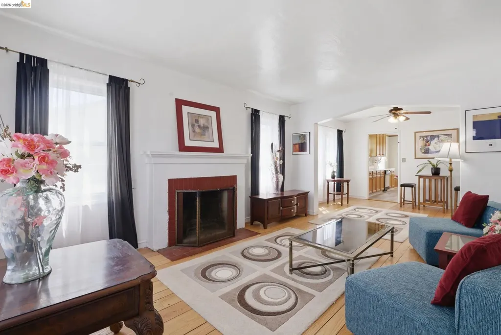 1100 101st Avenue Oakland CA 94603