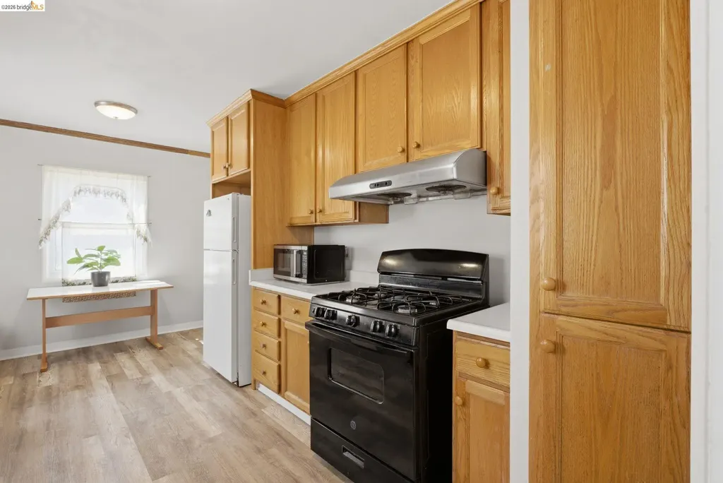 1100 101st Avenue Oakland CA 94603
