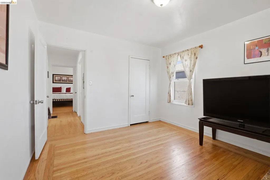 1100 101st Avenue Oakland CA 94603