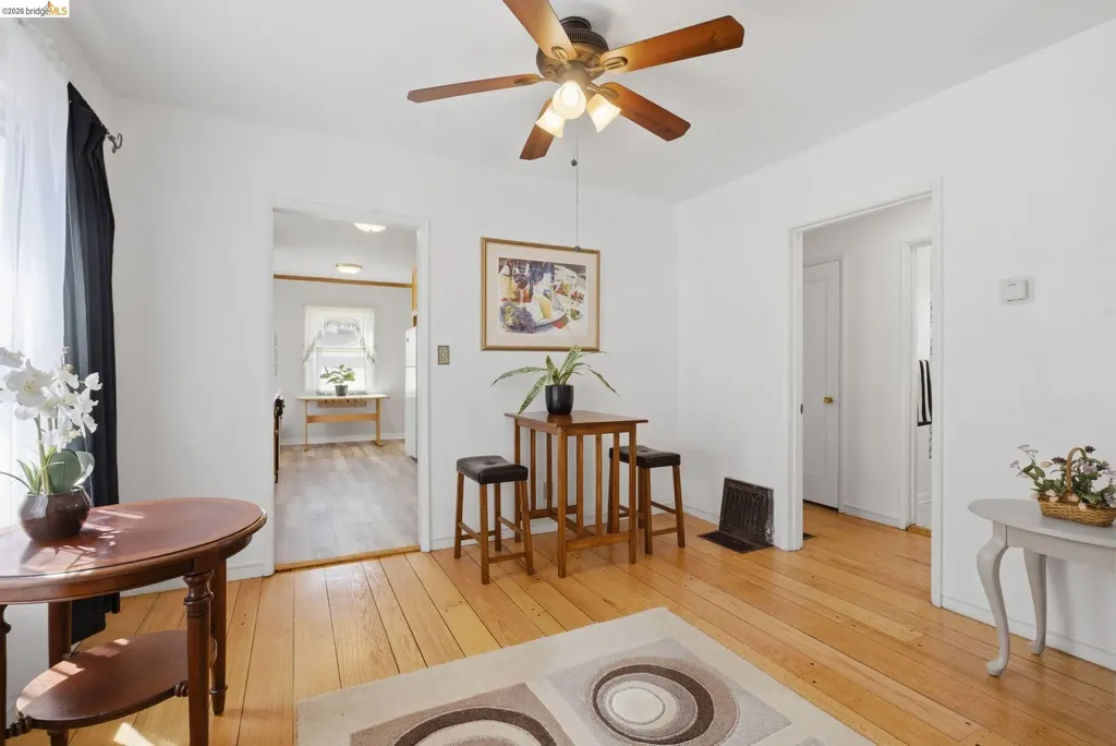 1100 101st Avenue Oakland CA 94603