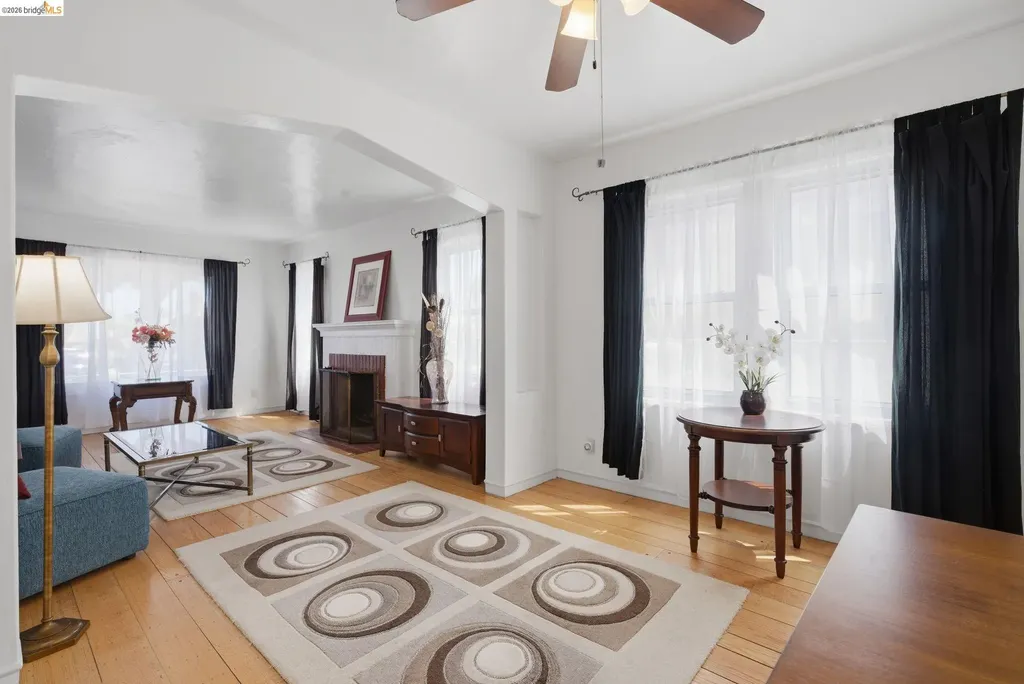 1100 101st Avenue Oakland CA 94603