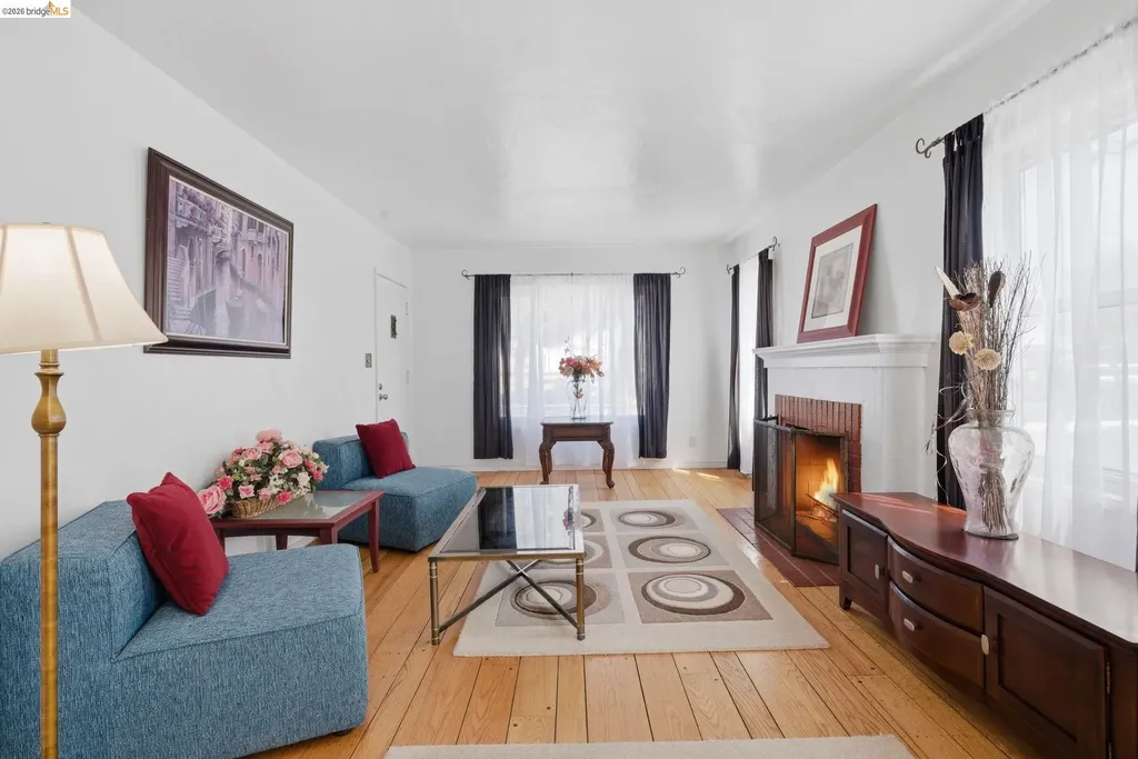 1100 101st Avenue Oakland CA 94603