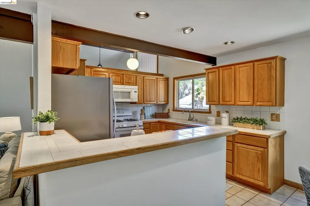 2826 Wright Avenue Pinole CA 94564