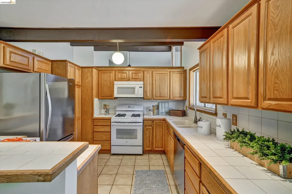 2826 Wright Avenue Pinole CA 94564