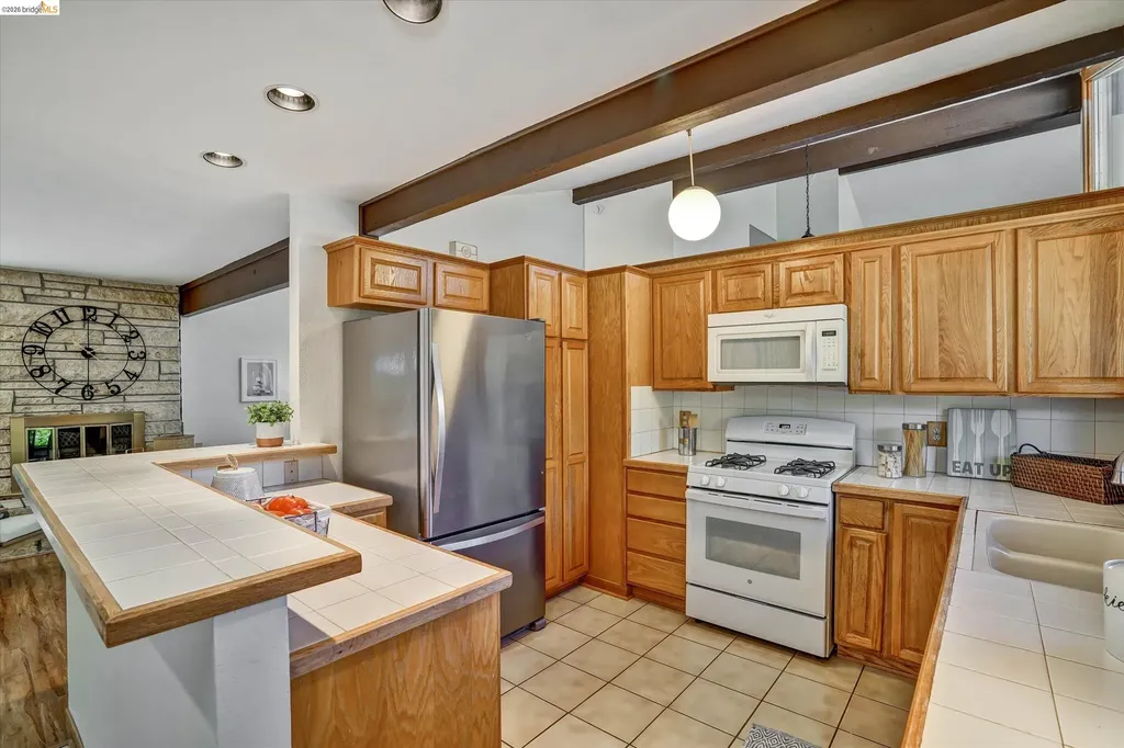 2826 Wright Avenue Pinole CA 94564