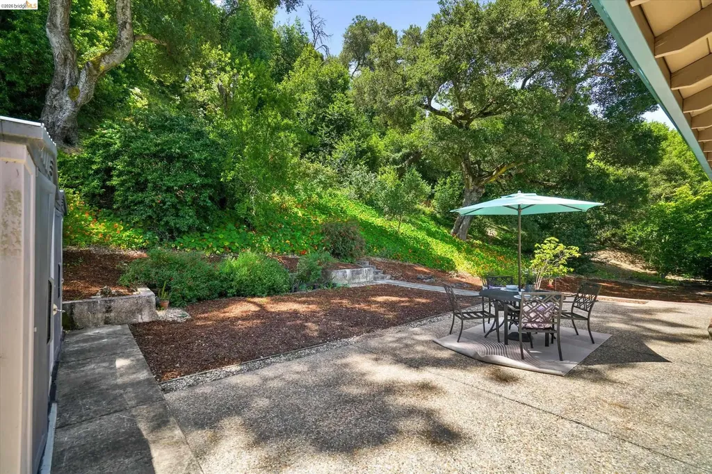 2826 Wright Avenue Pinole CA 94564