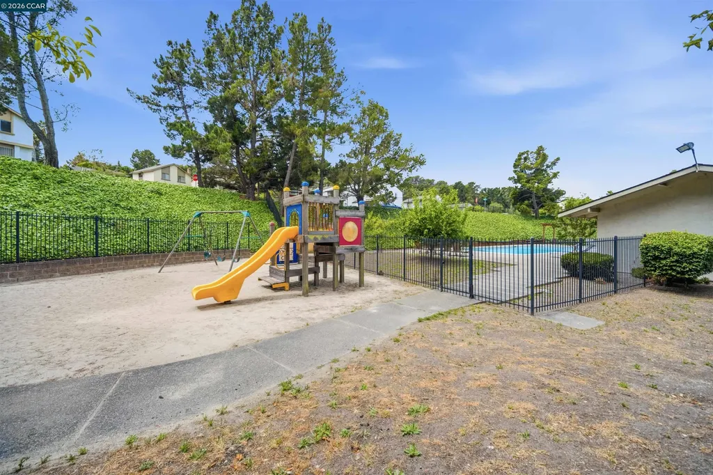1888 Tesoro Court Pinole CA 94564