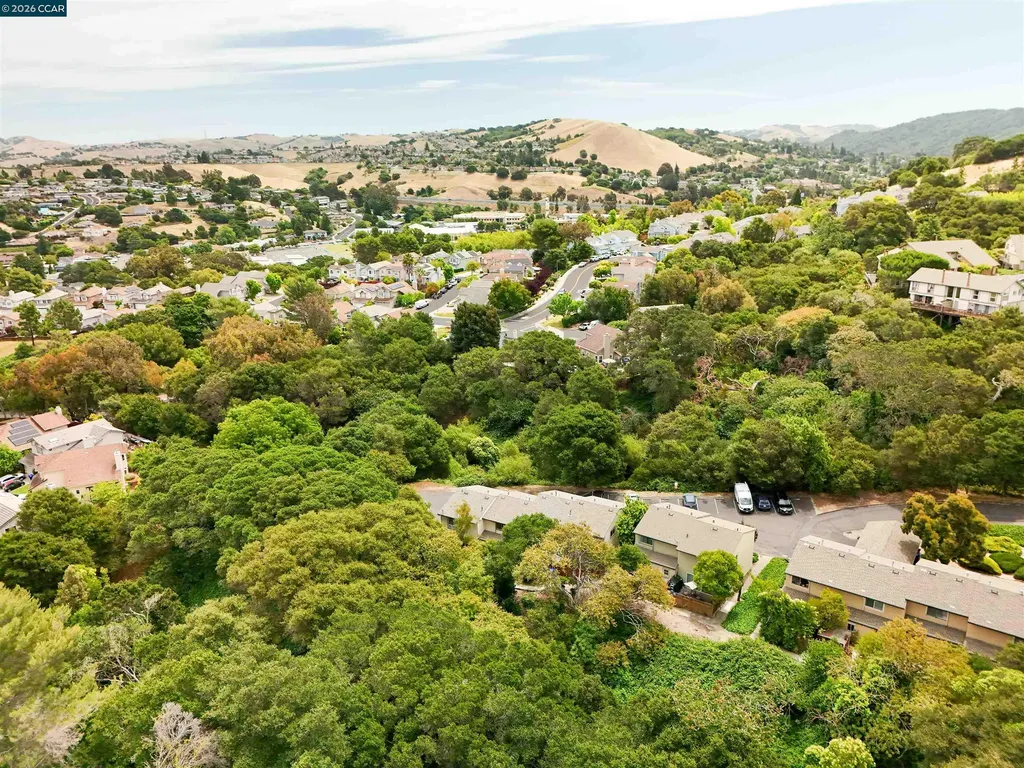 1888 Tesoro Court Pinole CA 94564