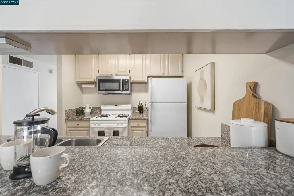 1888 Tesoro Court Pinole CA 94564