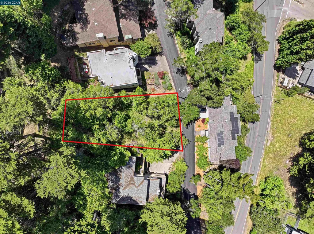 6690 Gunn Drive Oakland CA 94611