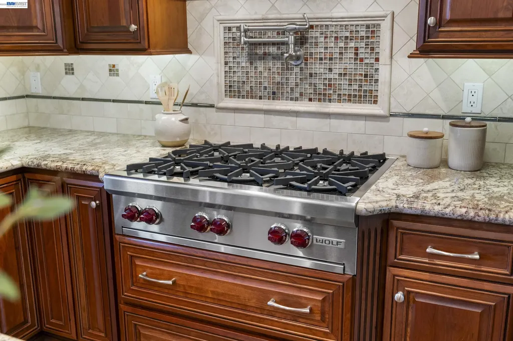 2954 Martin Avenue Pleasanton CA 94588