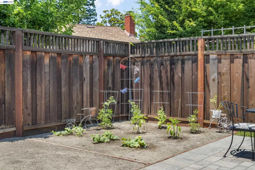 2954 Martin Avenue Pleasanton CA 94588
