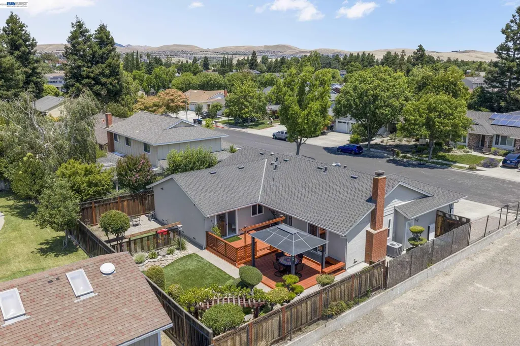 2954 Martin Avenue Pleasanton CA 94588
