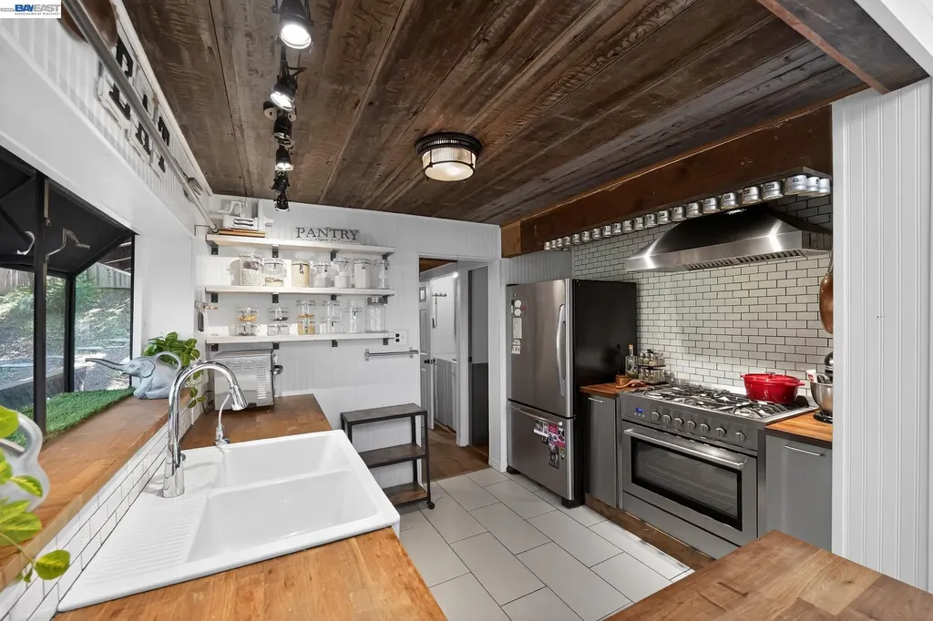 2989 Singalong Way Sunol CA 94586