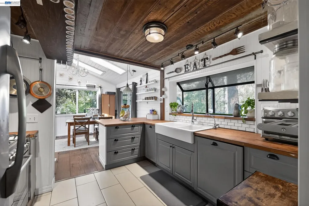 2989 Singalong Way Sunol CA 94586