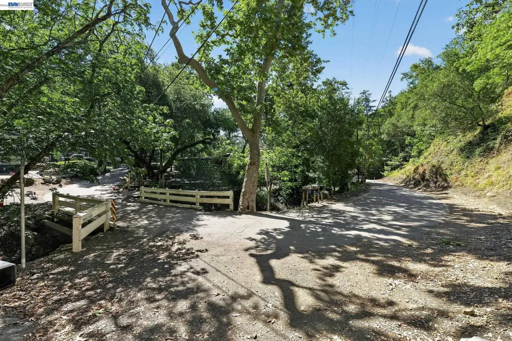 2989 Singalong Way Sunol CA 94586