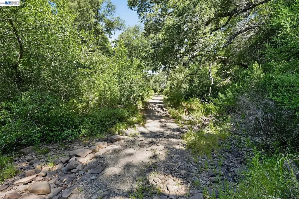 2989 Singalong Way Sunol CA 94586