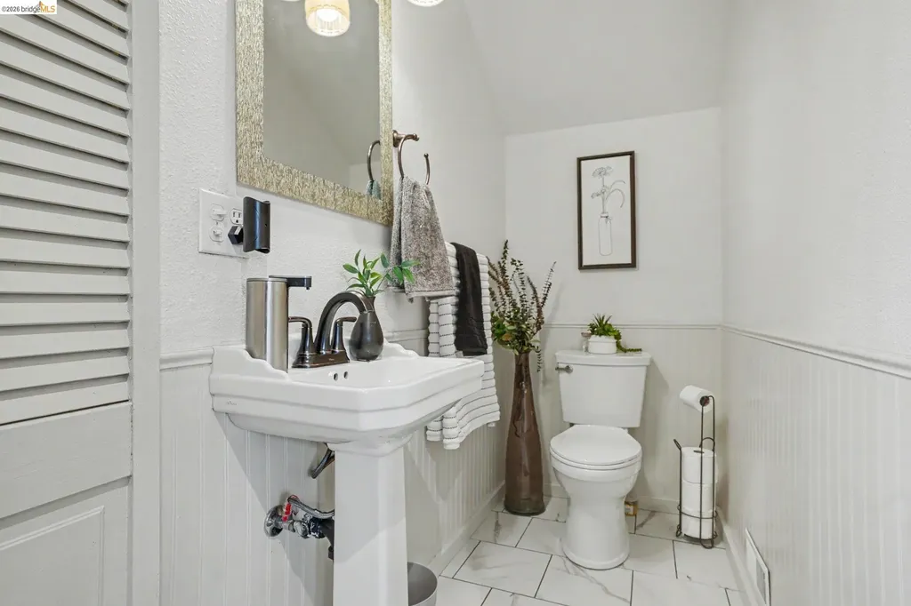 1433 Myrtle Street Oakland CA 94607