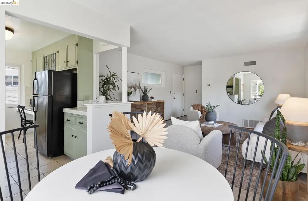 3955-3957 Canon Avenue Oakland CA 94602