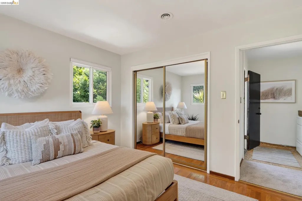 3955-3957 Canon Avenue Oakland CA 94602