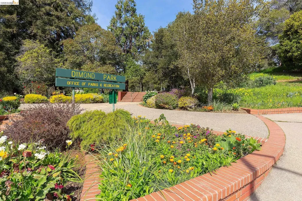 3955-3957 Canon Avenue Oakland CA 94602