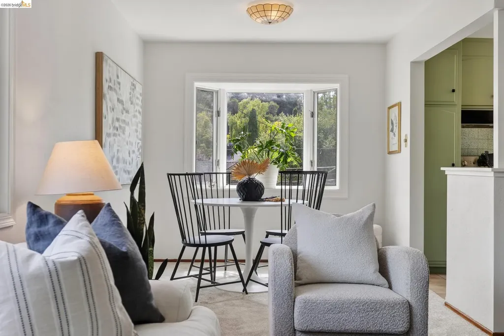 3955-3957 Canon Avenue Oakland CA 94602