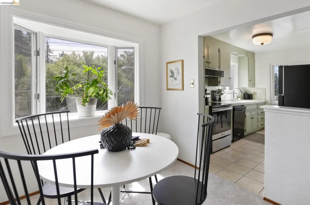 3955-3957 Canon Avenue Oakland CA 94602