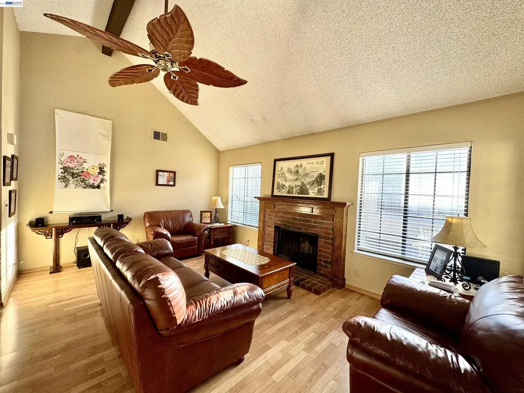 14382 Outrigger Drive San Leandro CA 94577