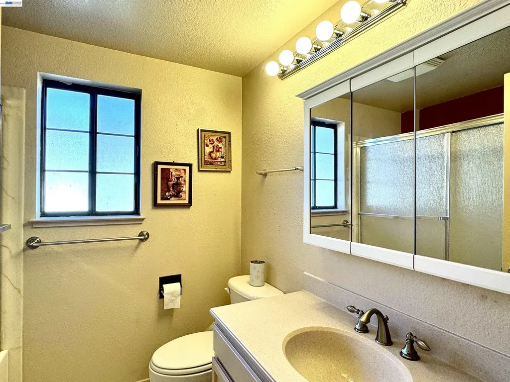 14382 Outrigger Drive San Leandro CA 94577
