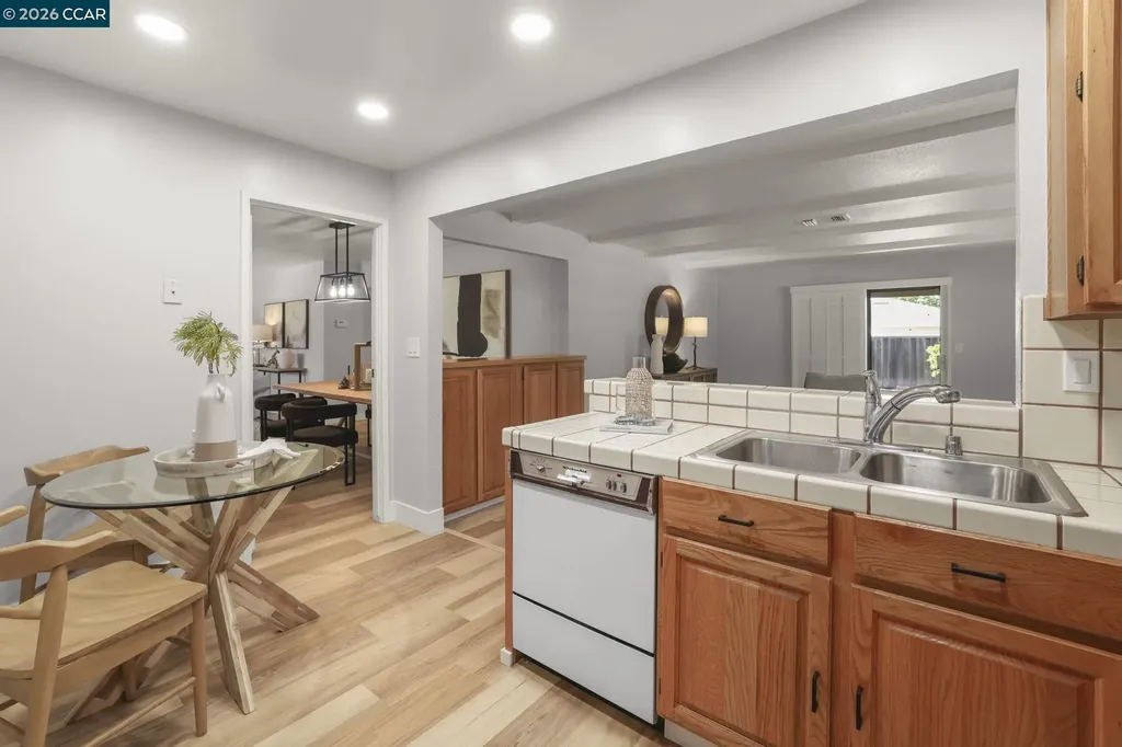 544 Ellery Place Hayward CA 94544