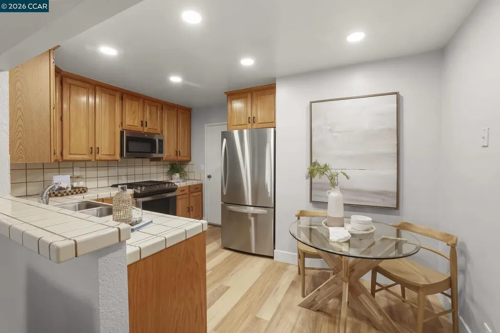 544 Ellery Place Hayward CA 94544