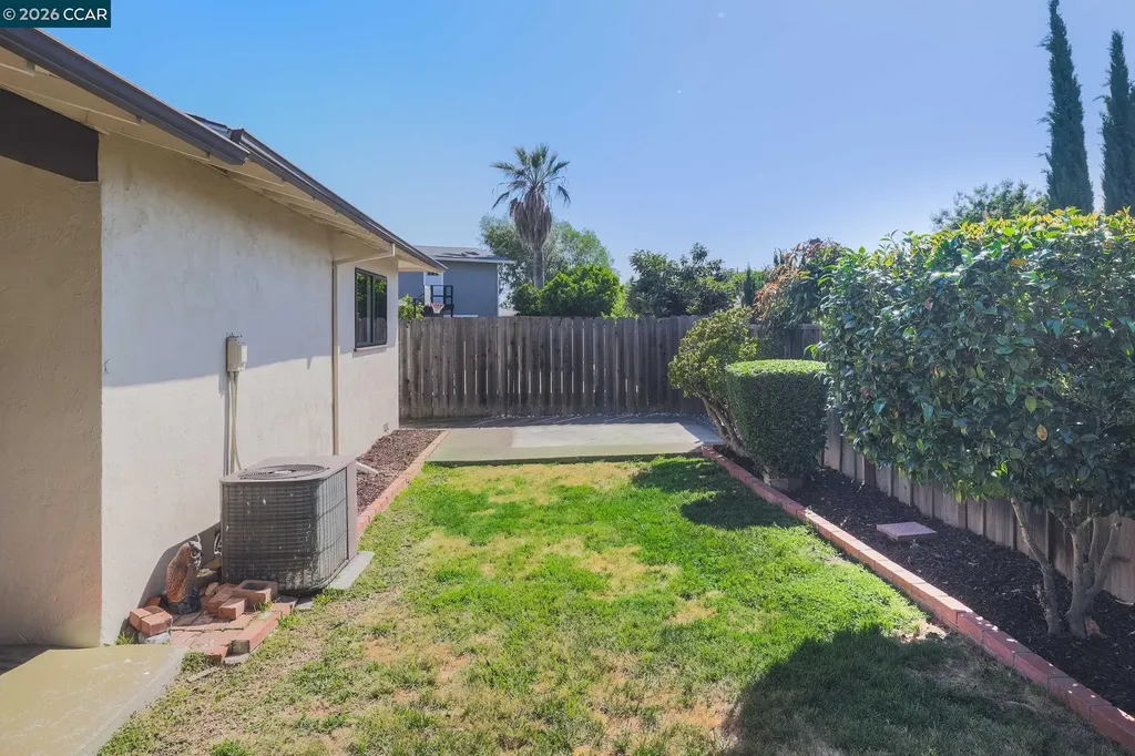 544 Ellery Place Hayward CA 94544