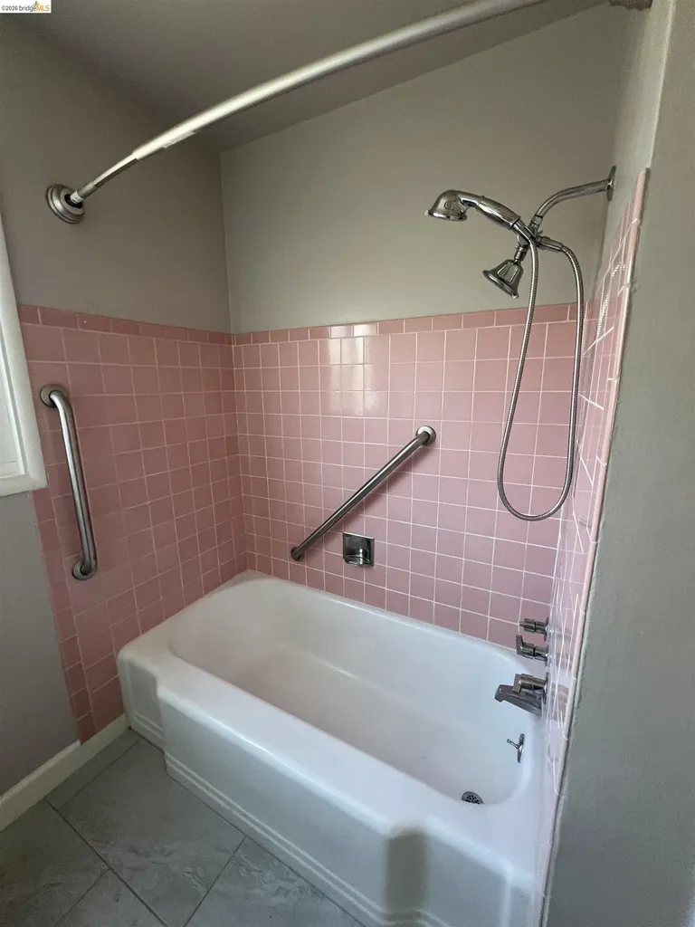 2635 Monte Vista Avenue El Cerrito CA 94530