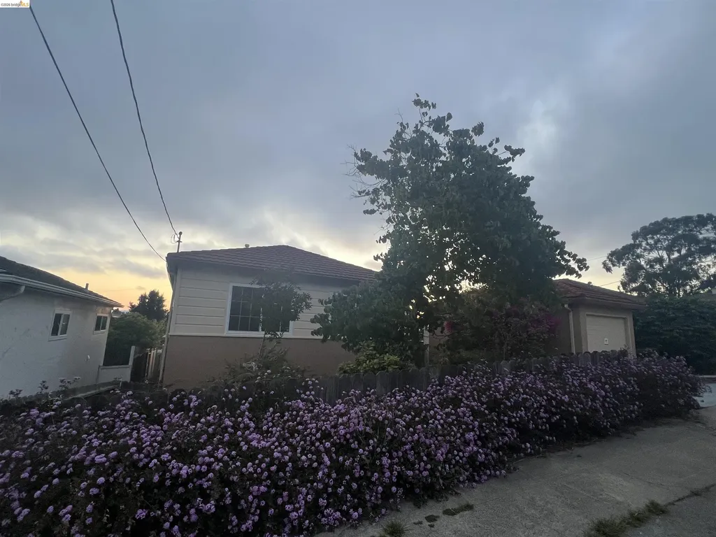 2635 Monte Vista Avenue El Cerrito CA 94530