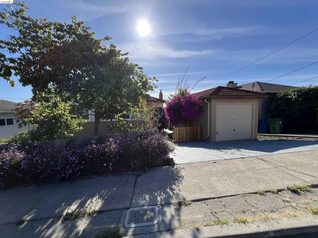 2635 Monte Vista Avenue El Cerrito CA 94530