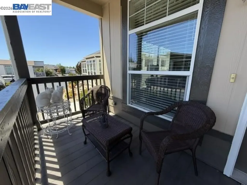3263 Vineyard Avenue #124 Pleasanton CA 94566