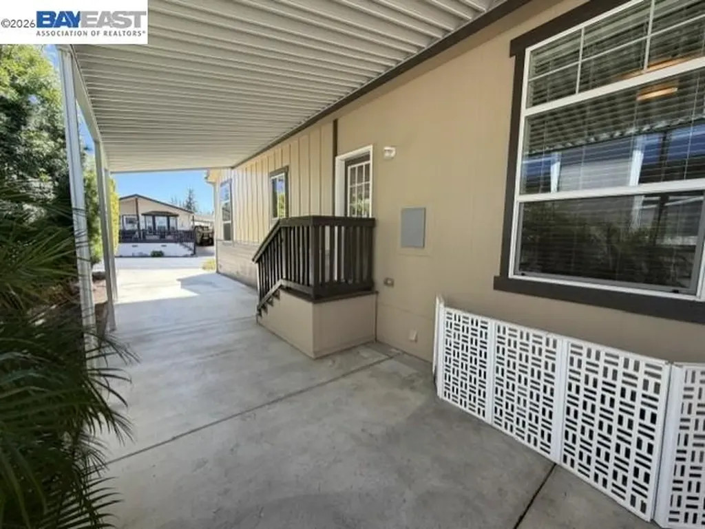 3263 Vineyard Avenue #124 Pleasanton CA 94566