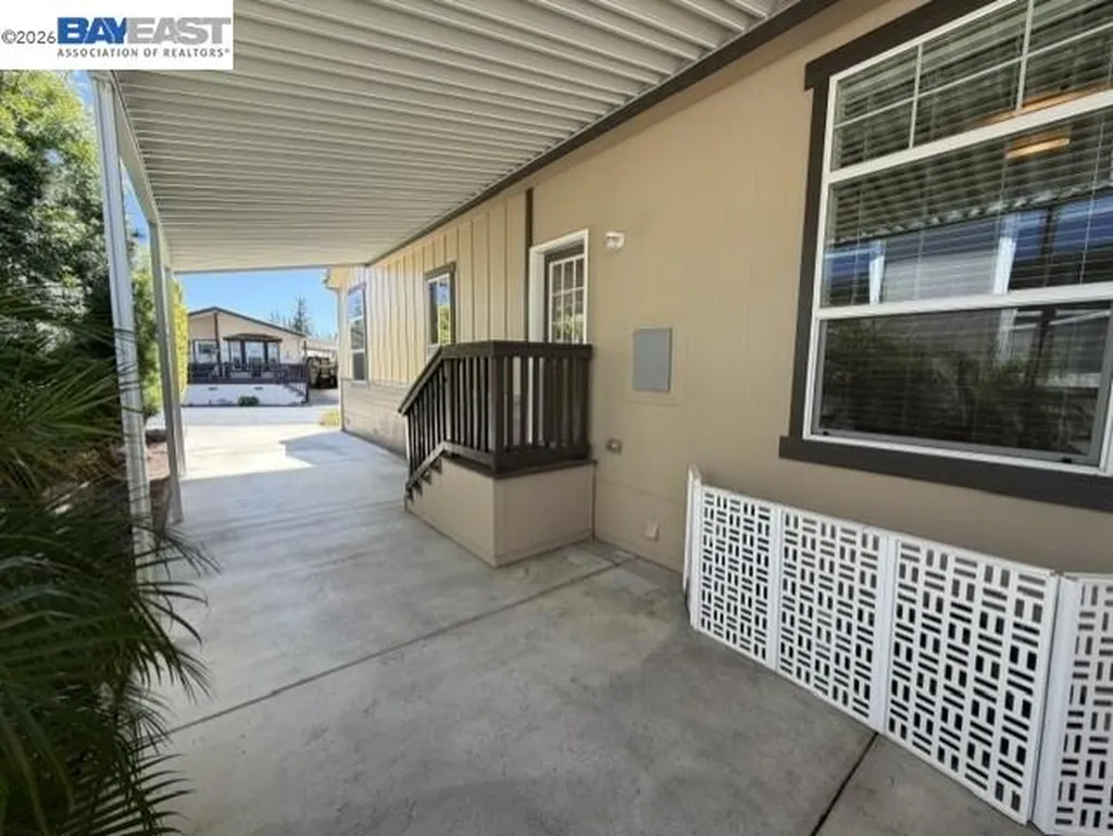 3263 Vineyard Avenue #124 Pleasanton CA 94566