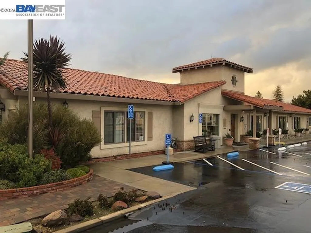 3263 Vineyard Avenue #124 Pleasanton CA 94566