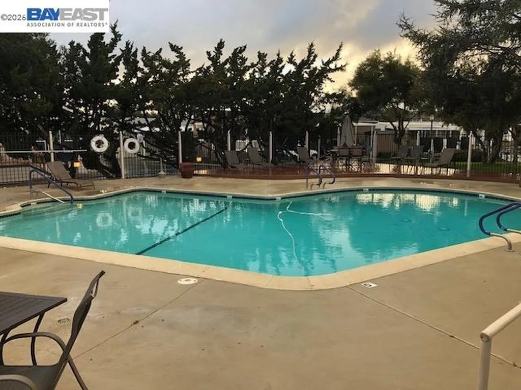 3263 Vineyard Avenue #124 Pleasanton CA 94566